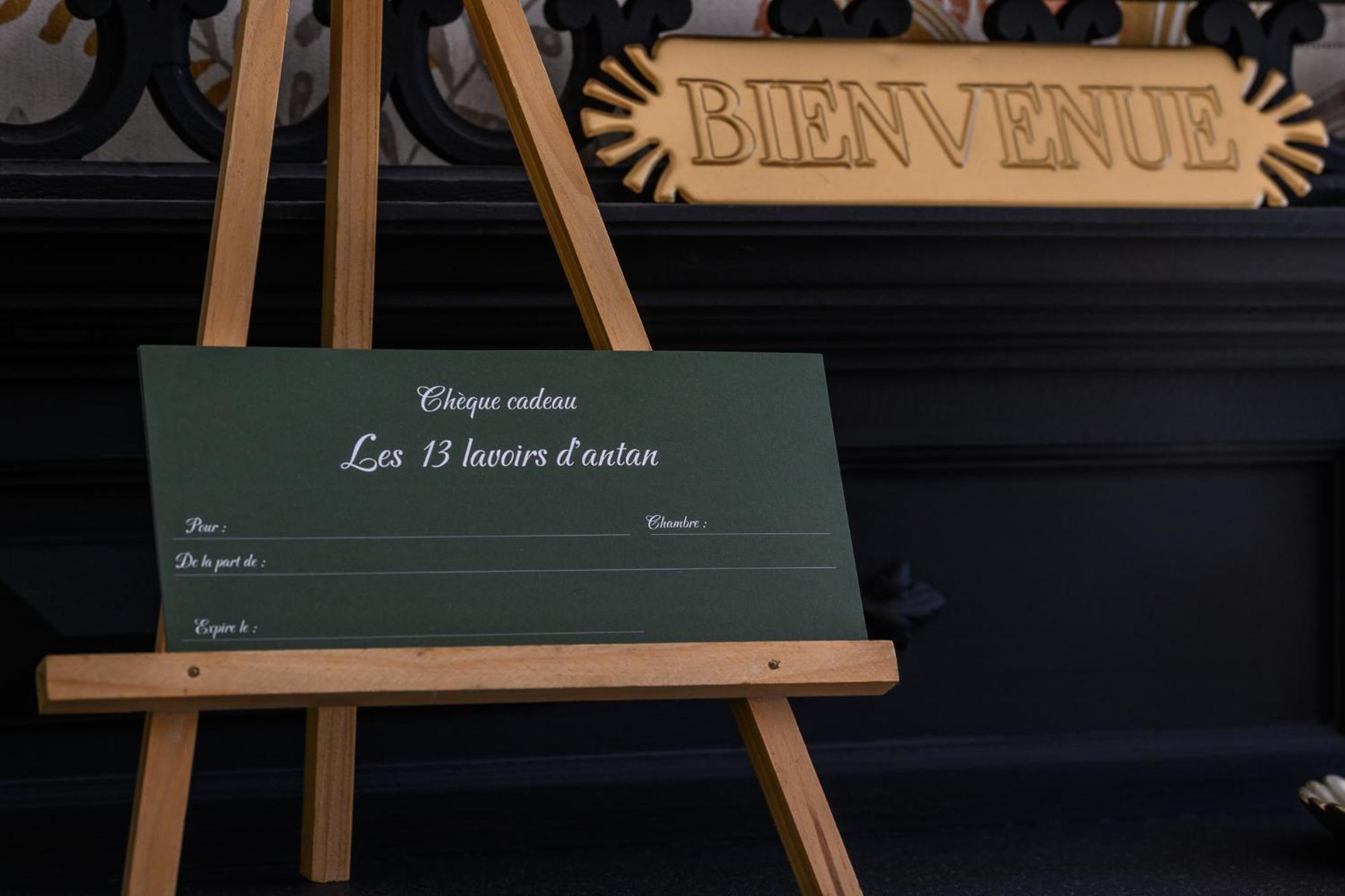 Les 13 Lavoirs D'Antan - Chambre Globe-Trotteur Saint-Pierre-Église Eksteriør billede